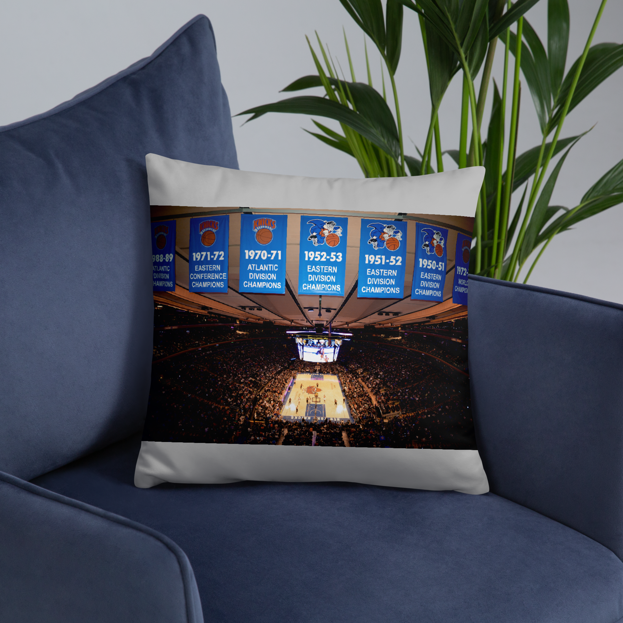 New York Knicks- Madison Square Garden Pillow