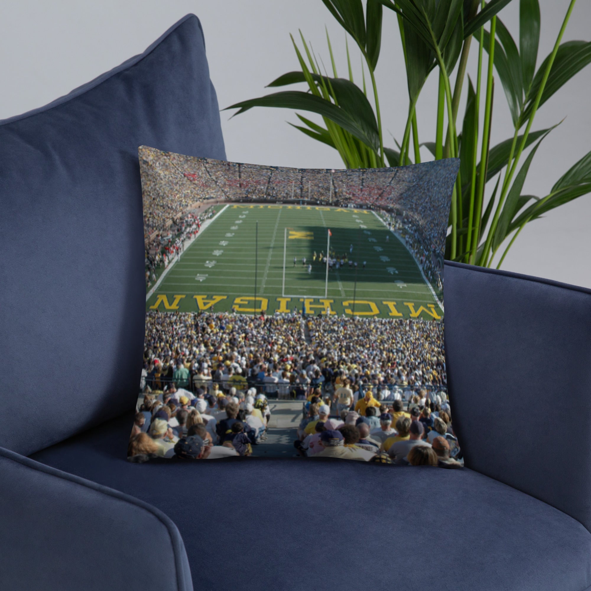 Michigan "Big House Pillow - Stadium Vagabond